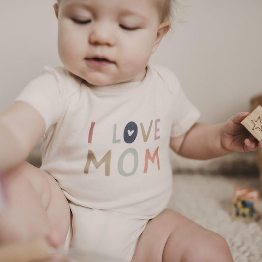 Baby gift set | love mom finn + emma