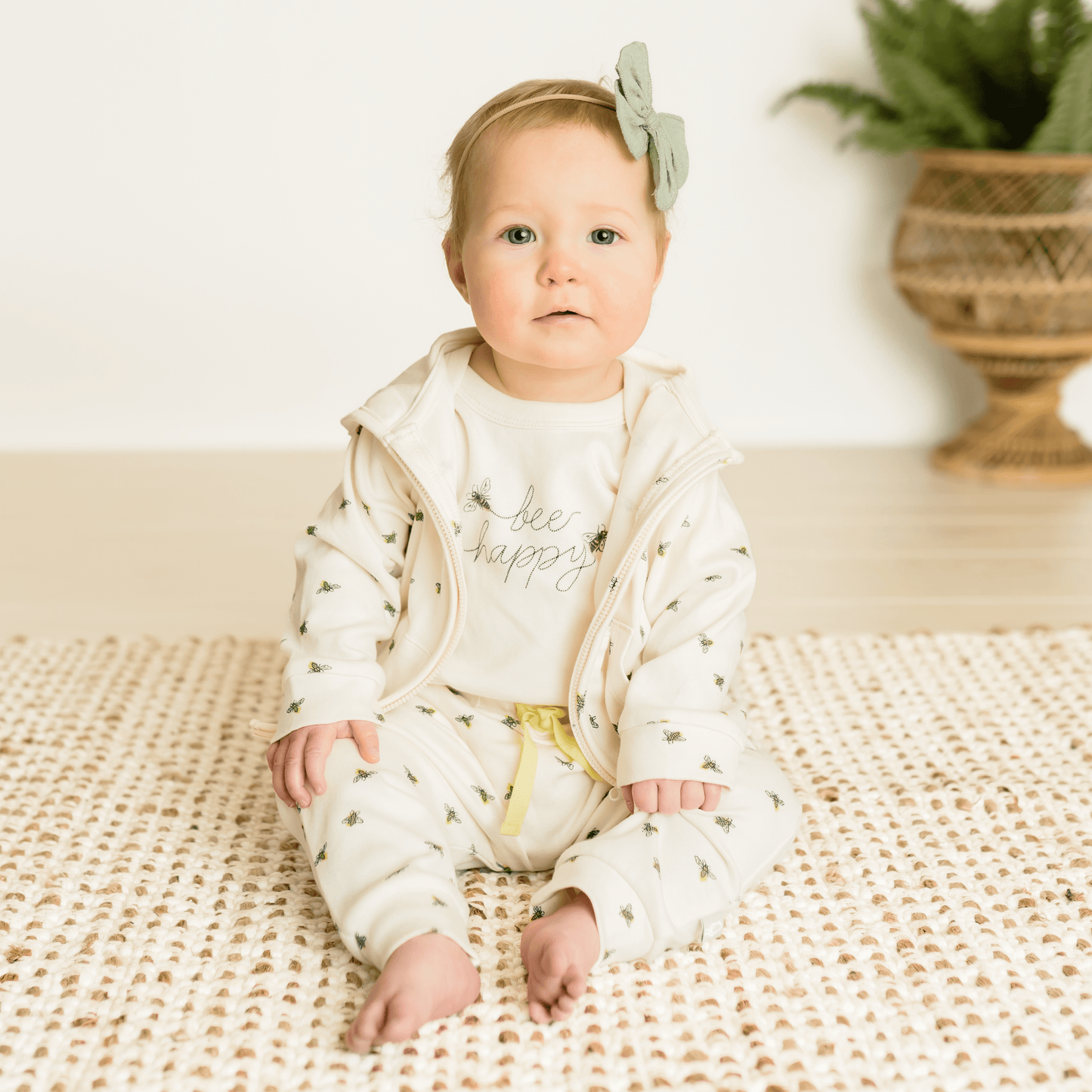 Baby lounge pants | busy bees finn + emma