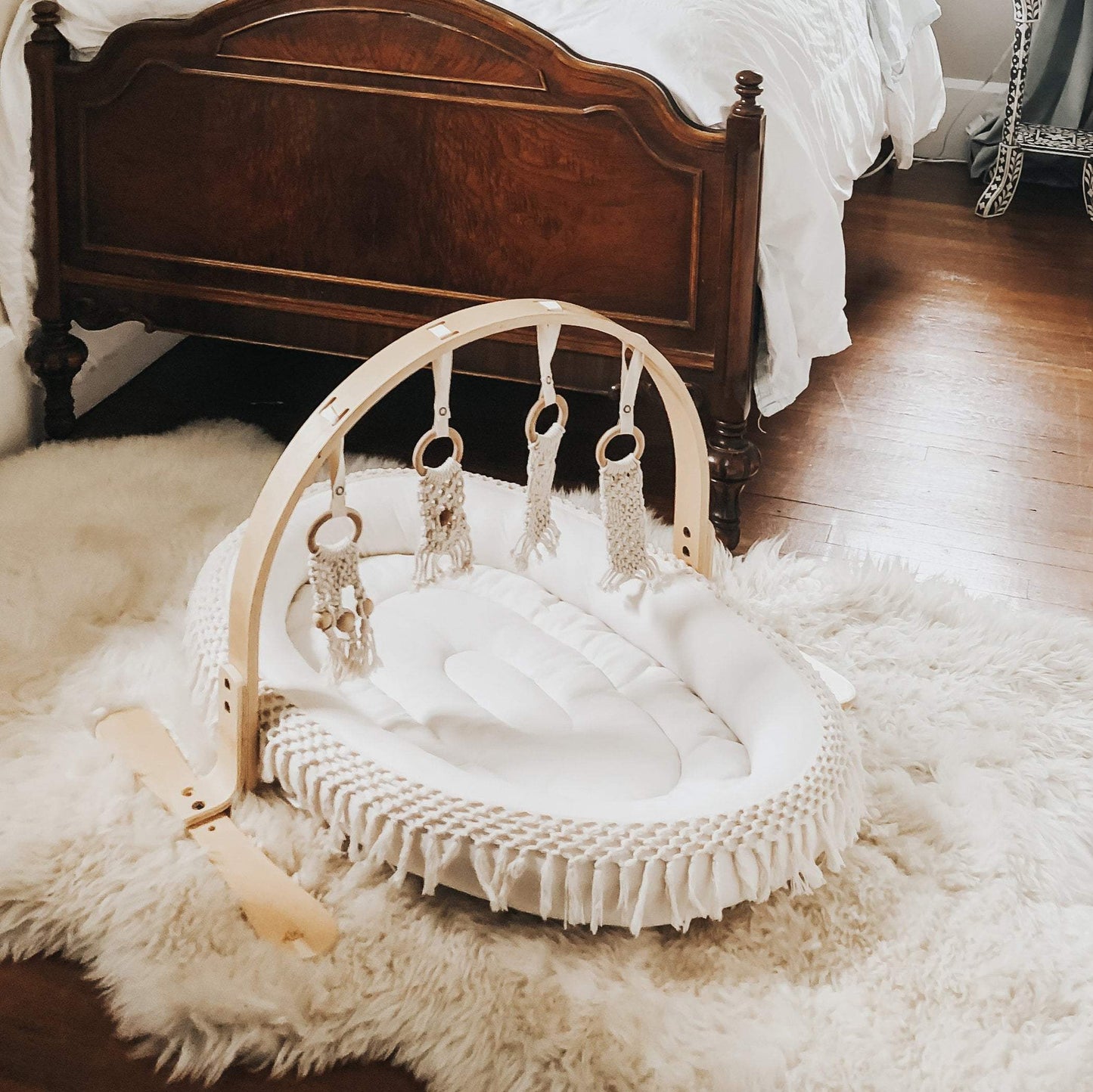 Baby oval lounge mat - small Finn + Emma